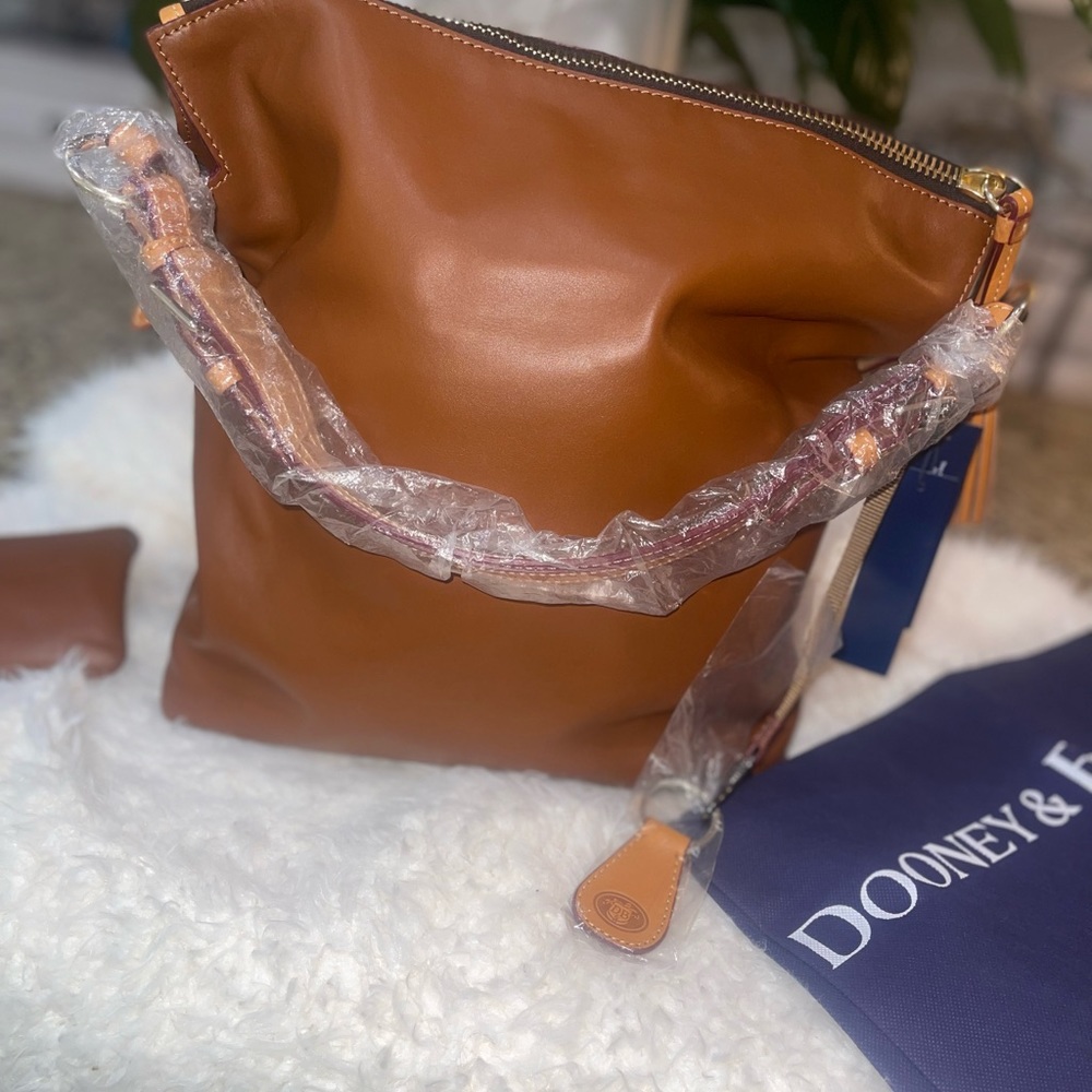 Dooney & Bourke McKenzie hobo handbag - Picture 9 of 12